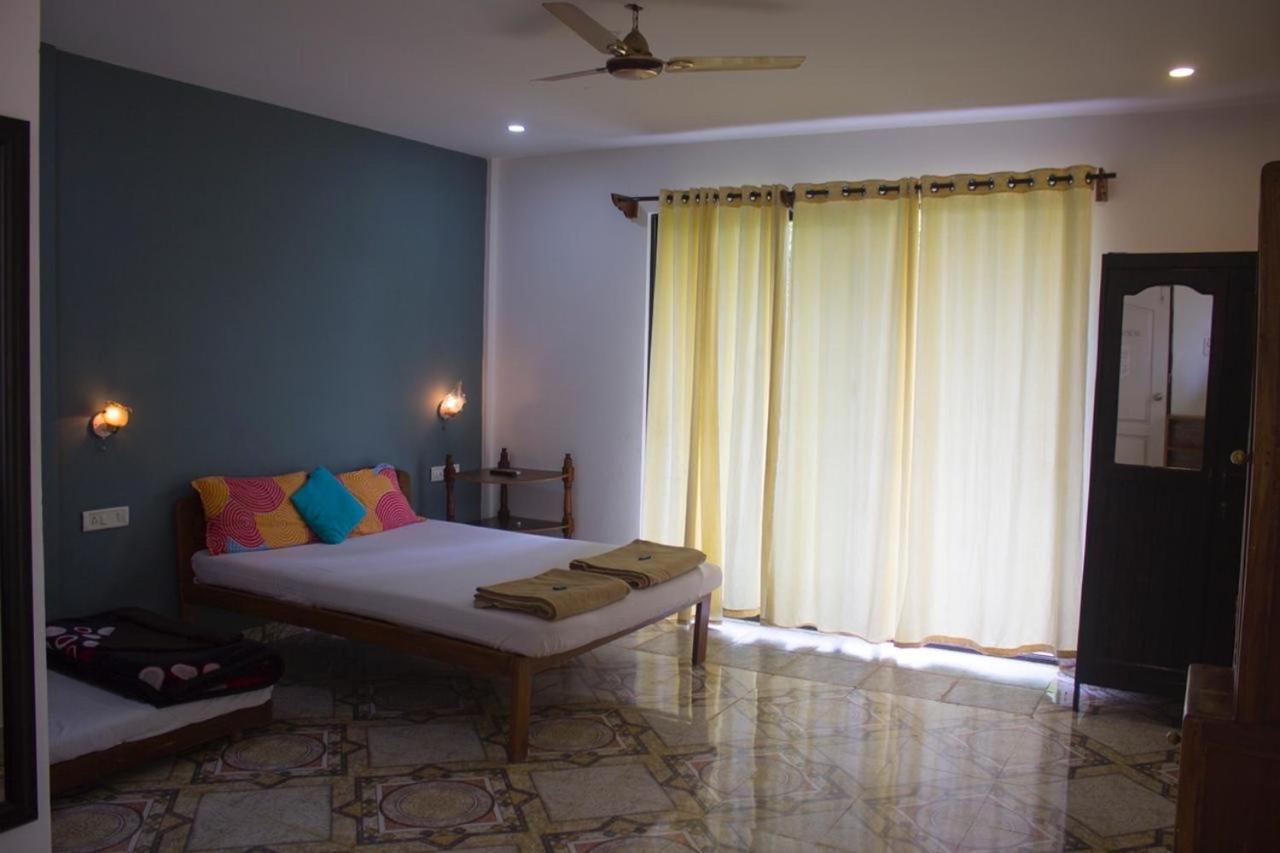 Kaza A Le Pearl Resort Анджуна Екстериор снимка